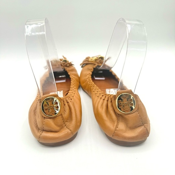 TORY BURCH TAN FLAT BALLERINE NUDE LOAFER WITH TASSEL  DESIGN GOLD HARDWARE 6.5 - Picture 4 of 14